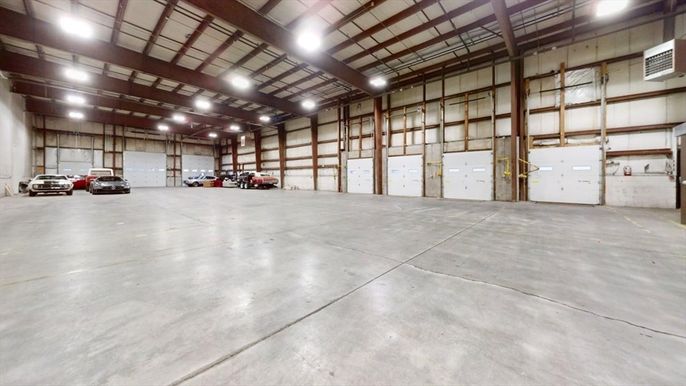 Garage, Interior