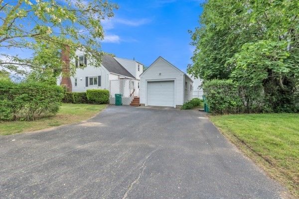 Backyard, Detached Garage, Exterior