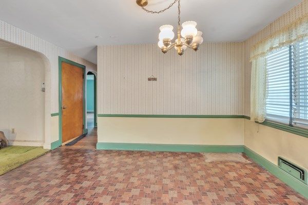 Chandelier, Empty room, Interior