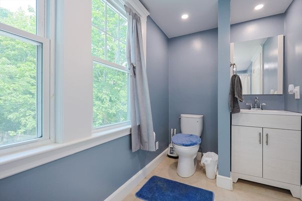 Bathroom, Interior, Recessed Lighting