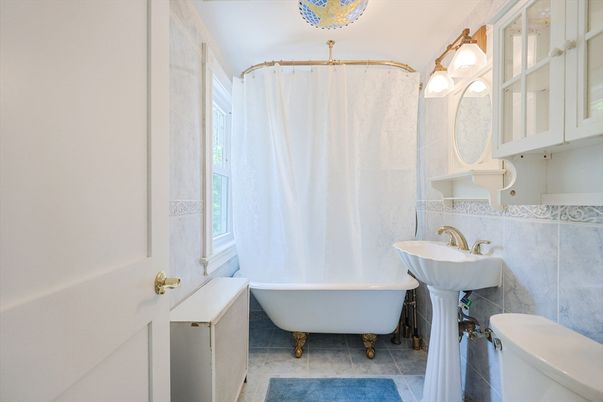 Bathroom, Free Standing Baths, Interior
