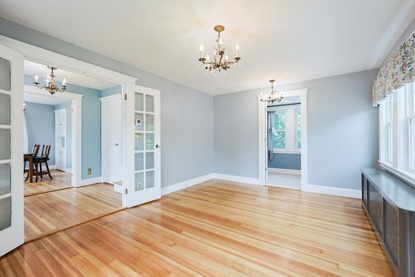 Chandelier, Empty room, Interior, Wood Texture Flooring