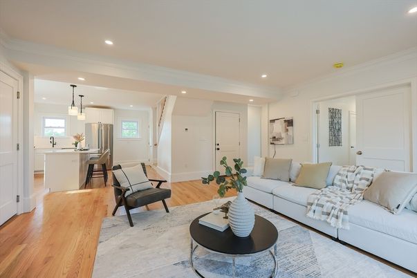 Interior, Kitchen, Living room, Pendant Lights, Recessed Lighting, Wood Texture Flooring