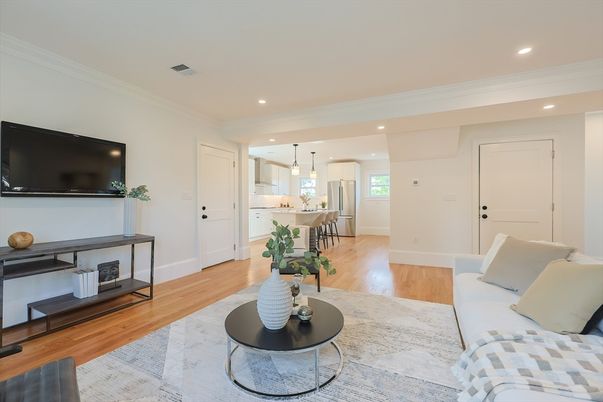 Interior, Kitchen, Living room, Pendant Lights, Recessed Lighting, Wood Texture Flooring