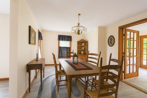 Chandelier, Dining room, Interior, Pendant Lights
