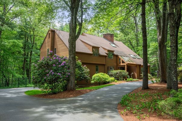 Attached, Exterior, Facade, Log Home