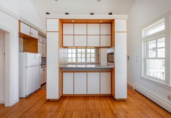 Interior, Kitchen, Utility Closets, Washer, Wood Texture Flooring