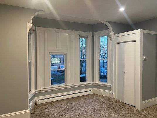 Empty room, Interior, Recessed Lighting