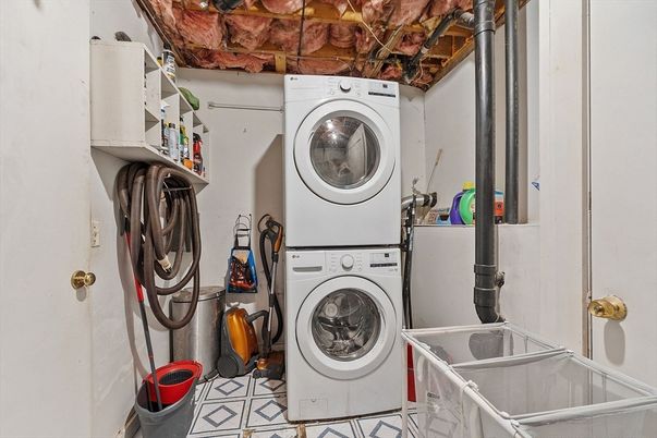 Interior, Utility Closets, Washer
