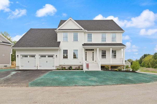 Attached, Exterior, Facade, Farmhouse