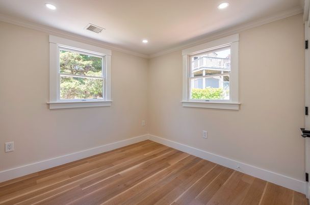 Empty room, Interior, Recessed Lighting, Wood Texture Flooring