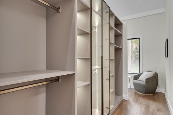 Interior, Walk-in Closets, Wood Texture Flooring