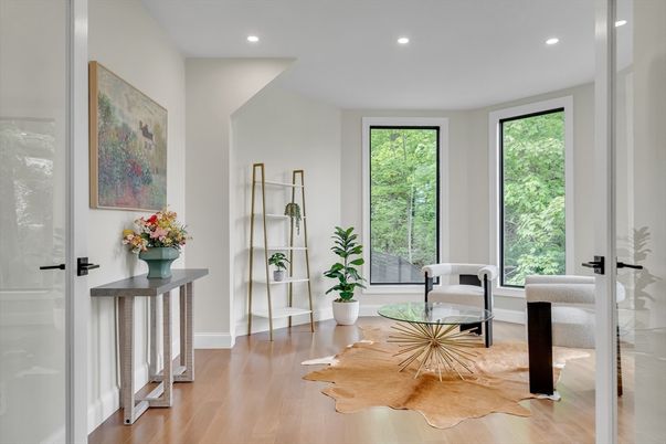 Interior, Recessed Lighting, Wood Texture Flooring