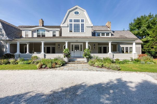 Exterior, Facade, Cape Cod