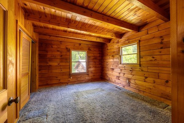 Empty room, Interior, Wooden Beams, Wooden Ceilings, Wooden Walls