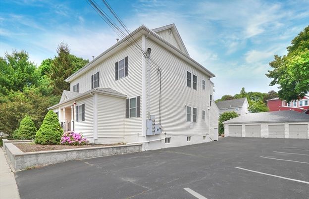 Detached Garage, Exterior