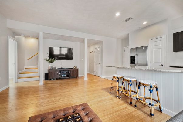 Interior, Recessed Lighting, Wood Texture Flooring