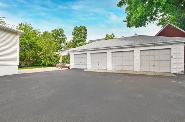 Detached Garage, Exterior