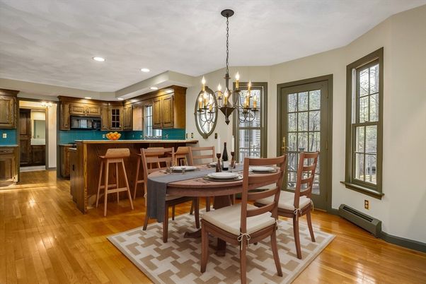 Chandelier, Dining room, Interior, Kitchen, Recessed Lighting, Wood Texture Flooring