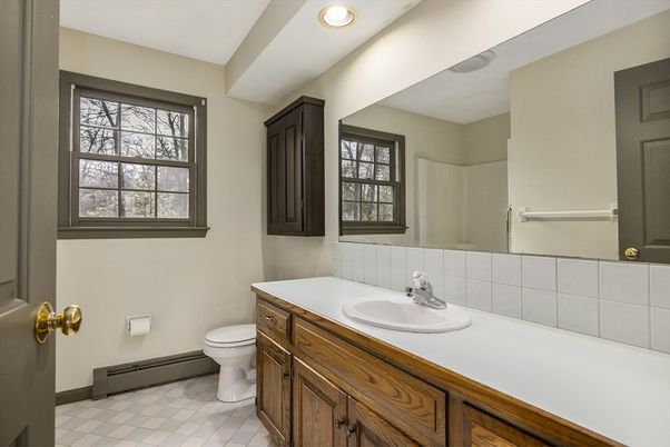 Bathroom, Interior, Recessed Lighting