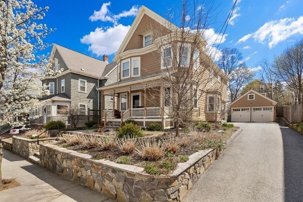 Detached Garage, Exterior, Facade, Queen Anne Victorian