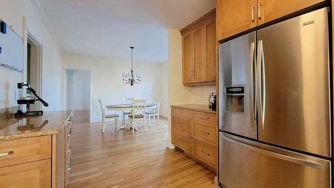 Chandelier, Dining room, Interior, Kitchen, Pendant Lights, Wood Texture Flooring