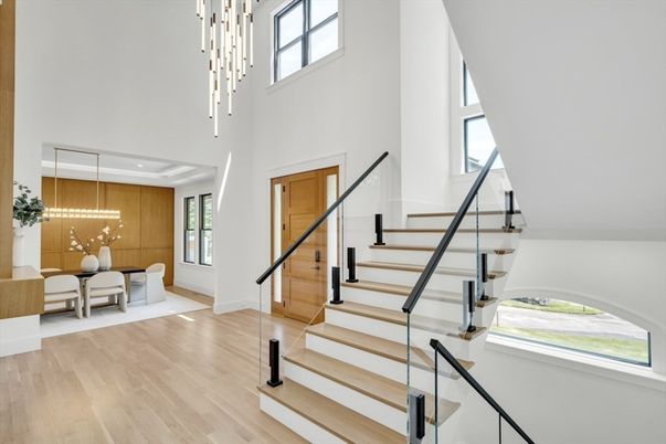 Chandelier, Dining room, Interior, Recessed Lighting, Wood Texture Flooring