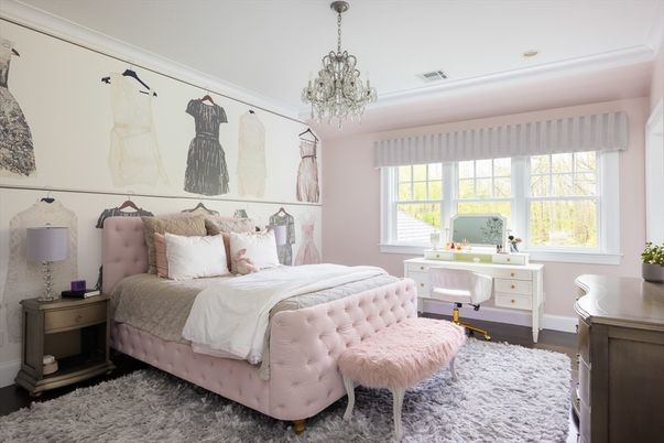 Bedroom, Chandelier, Interior, Pendant Lights, Wood Texture Flooring