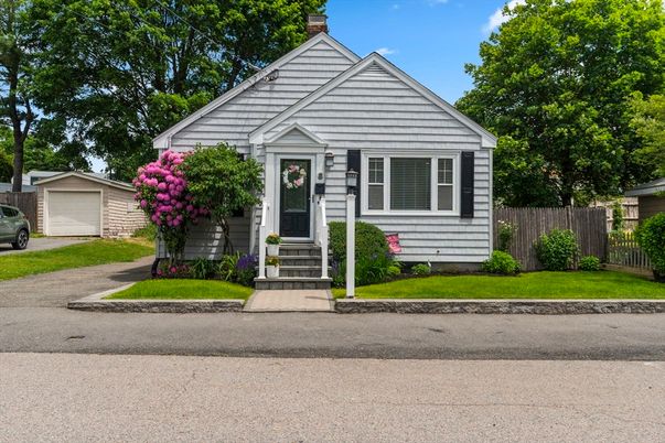 Detached Garage, Exterior, Facade, Cape Cod