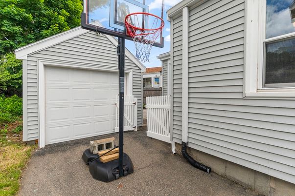 Detached Garage, Exterior