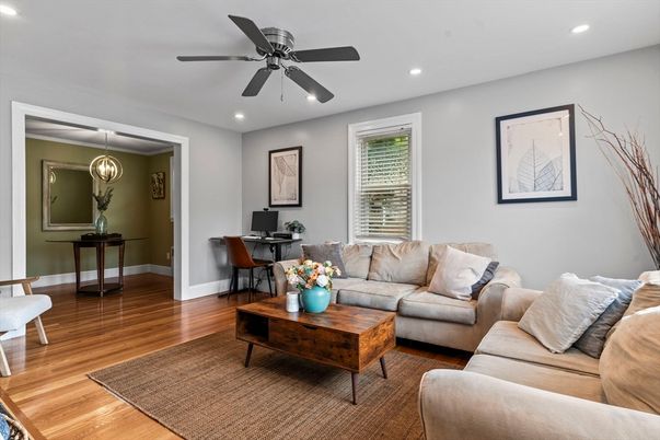 Interior, Living room, Recessed Lighting, Wood Texture Flooring