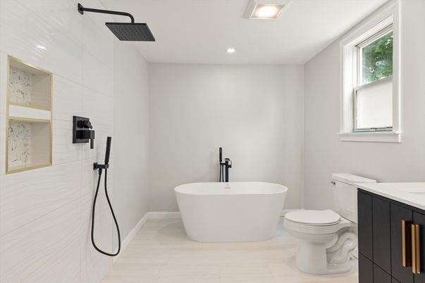 Bathroom, Free Standing Baths, Interior, Recessed Lighting