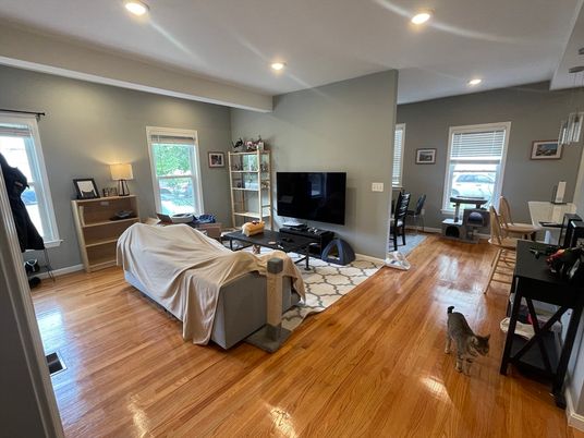 Interior, Living room, Recessed Lighting, Wood Texture Flooring