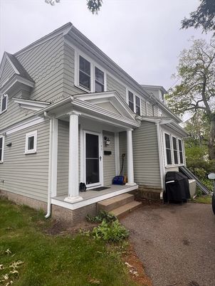 Exterior, Facade, Queen Anne Victorian