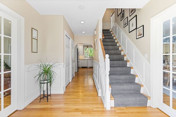 Interior, Recessed Lighting, Wood Texture Flooring