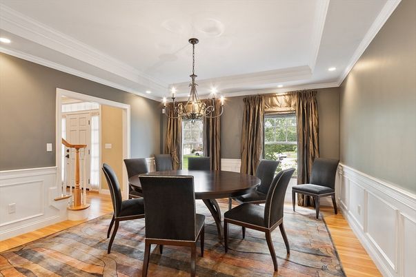 Chandelier, Dining room, Interior, Recessed Lighting, Wood Texture Flooring