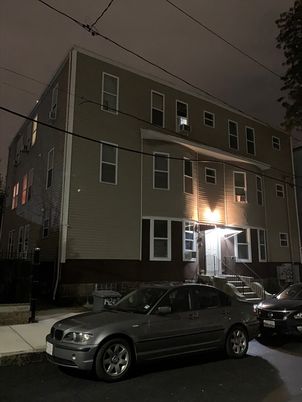 Exterior, Facade, Rowhouse