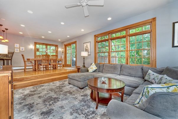 Dining room, Interior, Living room, Pendant Lights, Recessed Lighting, Wood Texture Flooring