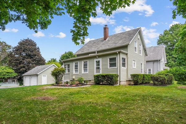 Backyard, Detached Garage, Exterior