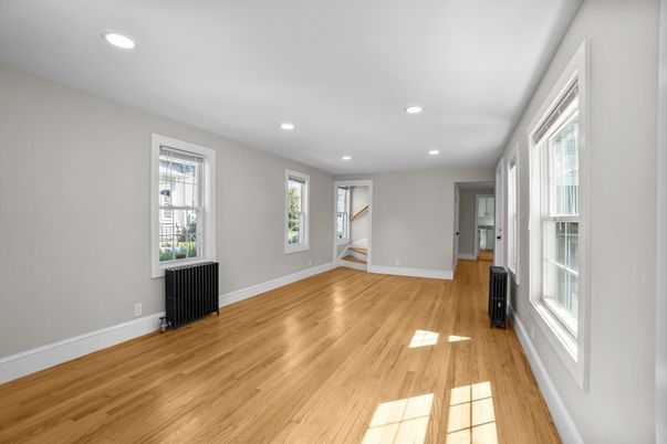 Empty room, Interior, Recessed Lighting, Wood Texture Flooring