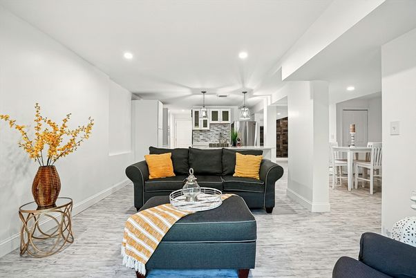 Dining room, Interior, Living room, Pendant Lights, Recessed Lighting