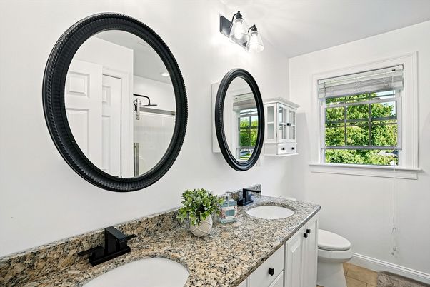 Bathroom, Dual Sink Vanities, Interior