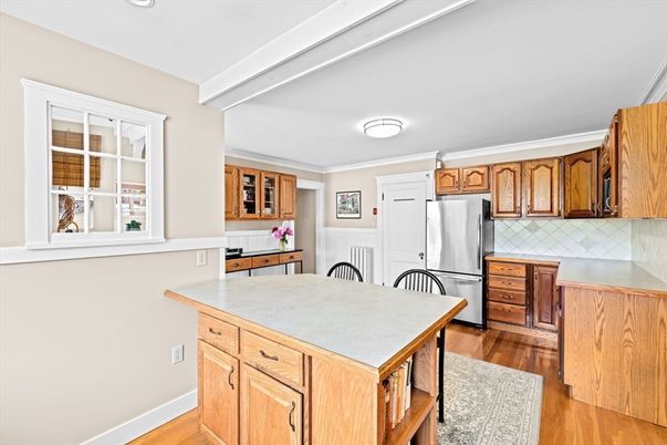 Dining room, Interior, Kitchen, Recessed Lighting, Wood Texture Flooring