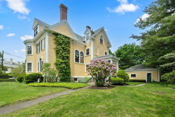 Backyard, Exterior, Facade, Queen Anne Victorian
