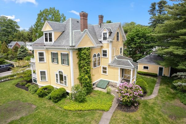 Backyard, Exterior, Facade, Queen Anne Victorian