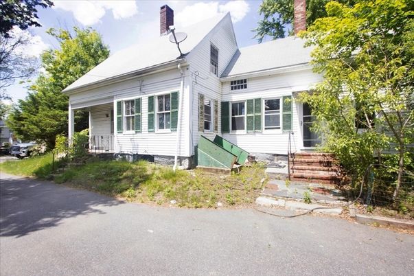 Exterior, Facade, Cape Cod