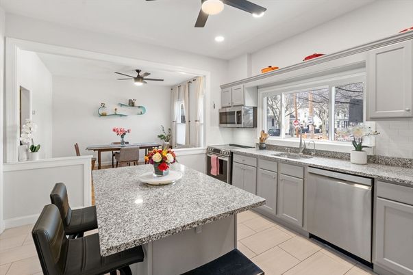 Dining room, Interior, Kitchen, Recessed Lighting, Stainless Steel Appliances