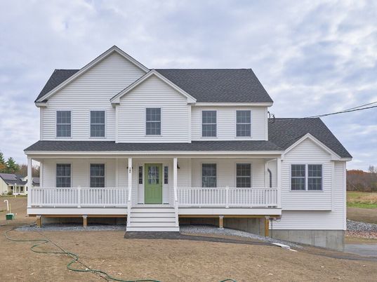 Exterior, Facade, Farmhouse