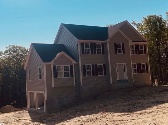 Exterior, Facade, Rowhouse