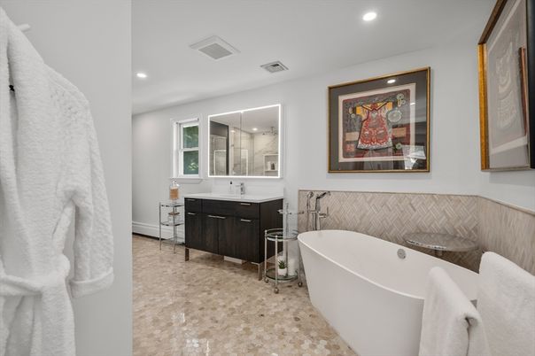 Bathroom, Dual Sink Vanities, Free Standing Baths, Interior, Recessed Lighting